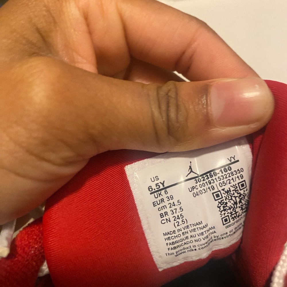 Jordan 9 - Picture 4 of 4